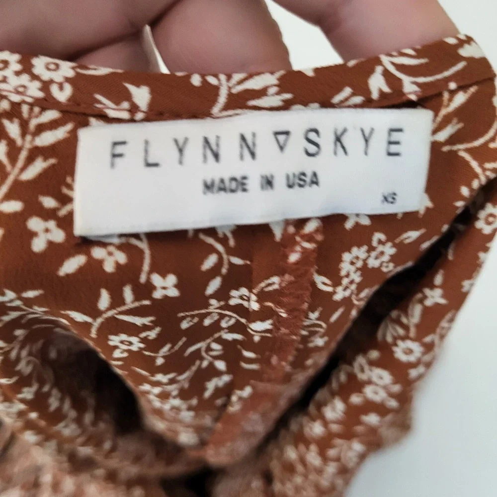 Flynn Skye Dreamy Women's brown white Floral Maxi Dress Size XS
